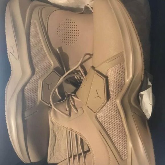 Nice Athletic Shoes RHIANNA FENTY X PUMA SESAME SESAME TRAINERS Brand New In Box - Picture 2 of 2